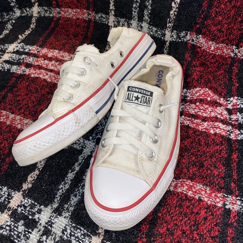 Women’s size 8 Shoreline Converse